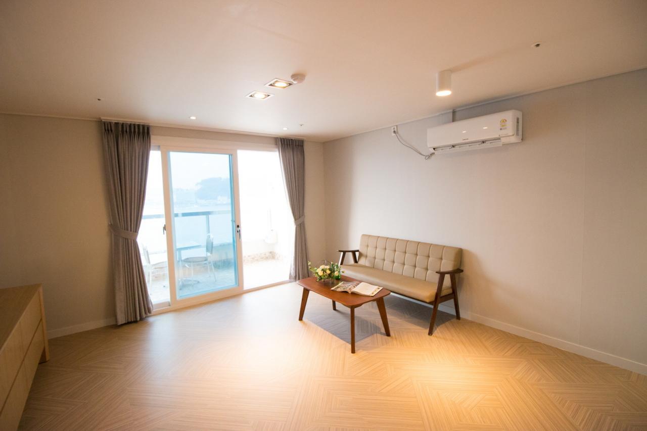 Lium Spa Hostel ヨス市 エクステリア 写真