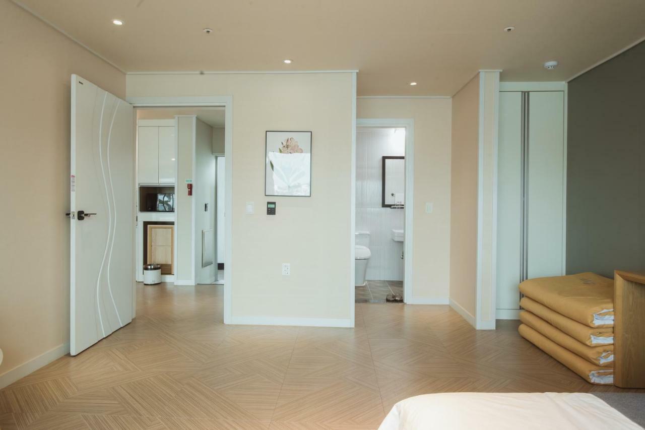 Lium Spa Hostel ヨス市 エクステリア 写真