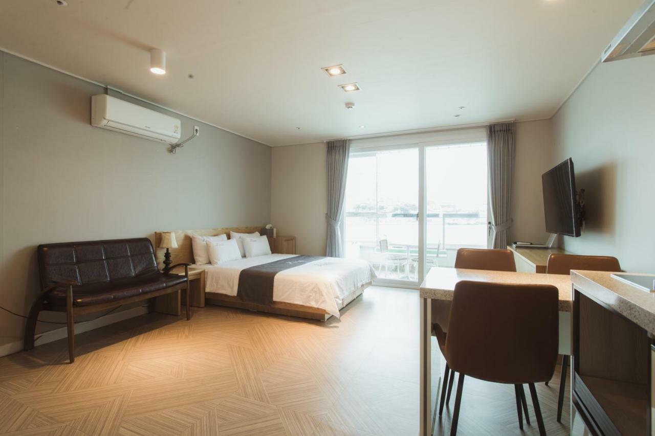 Lium Spa Hostel ヨス市 エクステリア 写真