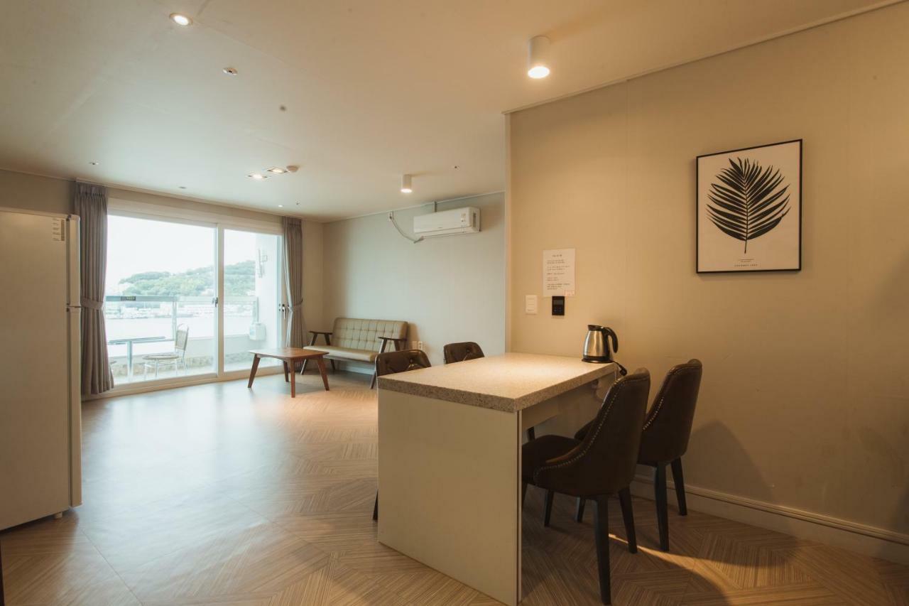 Lium Spa Hostel ヨス市 エクステリア 写真