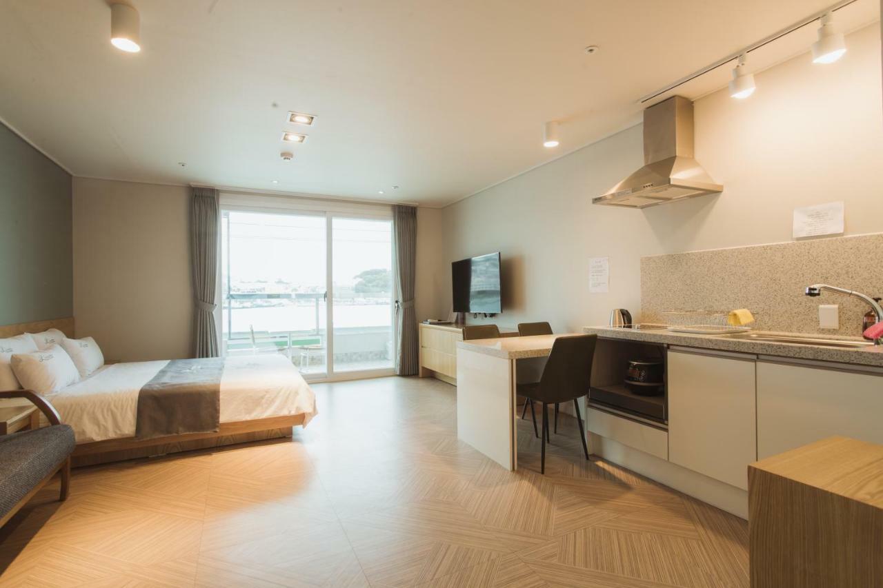 Lium Spa Hostel ヨス市 エクステリア 写真