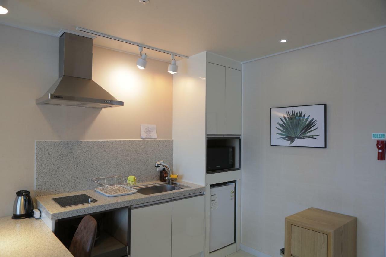 Lium Spa Hostel ヨス市 エクステリア 写真